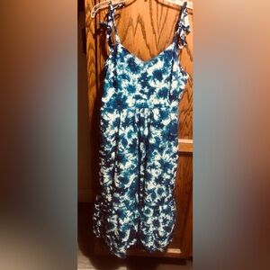 GAP Blue and White sundress m/l